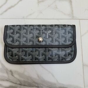 Goyard Gray Pouch Wallet.